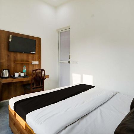 Play Rooms - Couple Friendly Delta II Greater Noida Exterior photo