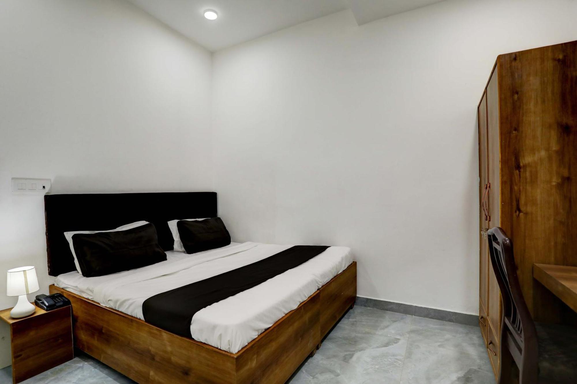 Play Rooms - Couple Friendly Delta II Greater Noida Exterior photo